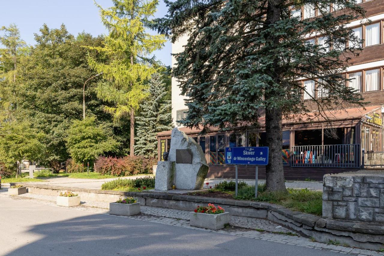 Apartments On Krupowki Street With Mountain View By Noclegi Renters Закопане Екстер'єр фото